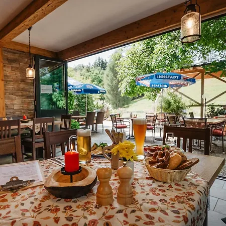 Landhotel Neuhof Hotel