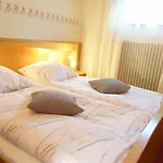 Otel Neuhof 3*